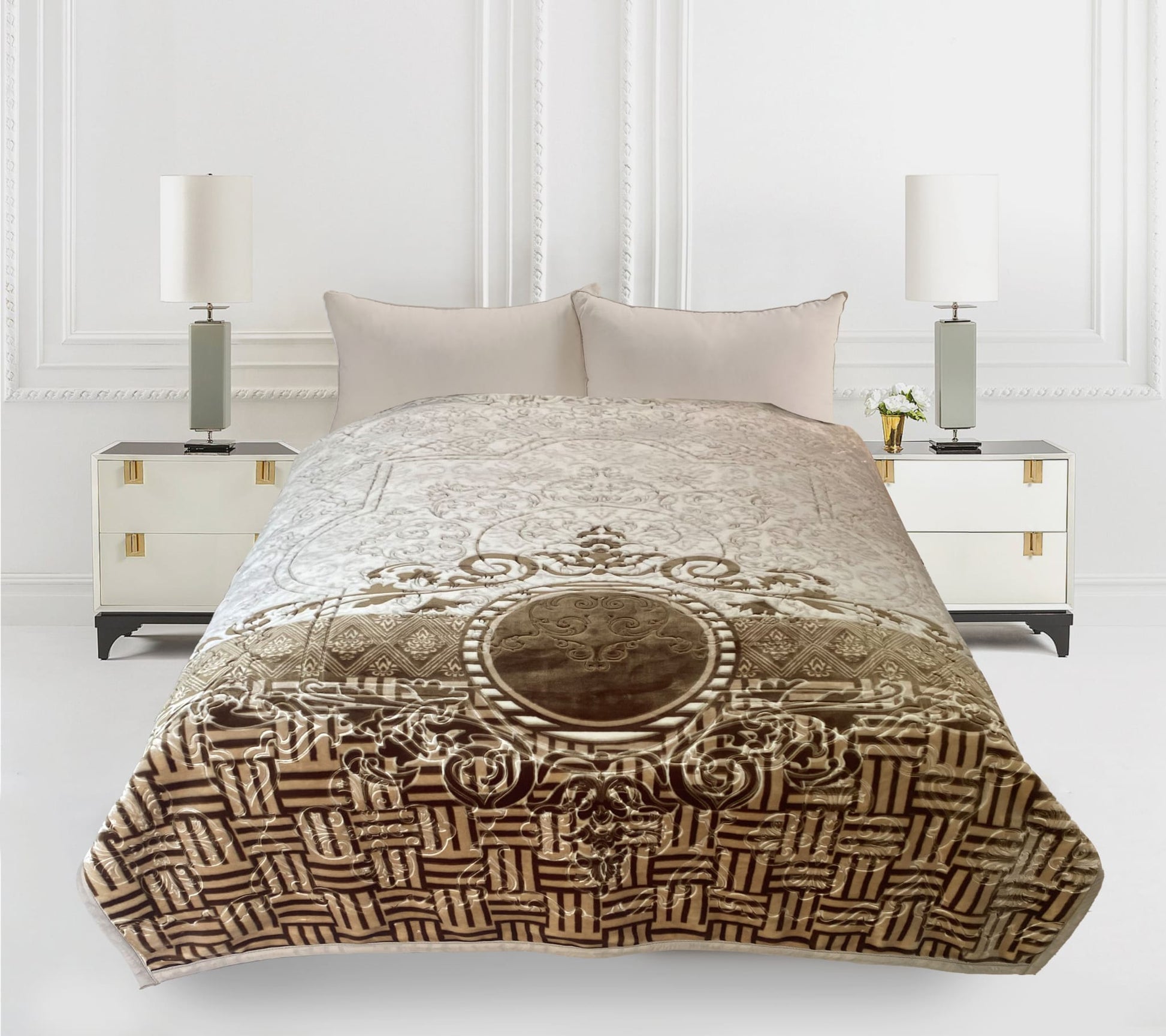 Imperial Home 15-Pound Heavy Plush Mink Blanket in elegant reversible design, ideal for Queen or King beds – ultra-soft and perfect for winter warmth.