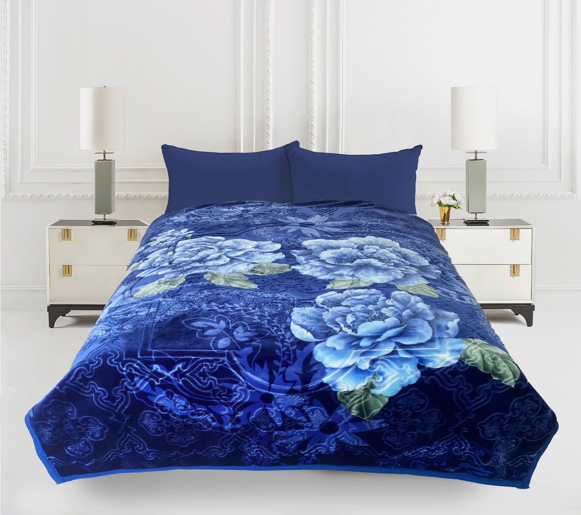 Imperial Home 15-Pound Heavy Plush Mink Blanket in elegant reversible design, ideal for Queen or King beds – ultra-soft and perfect for winter warmth.